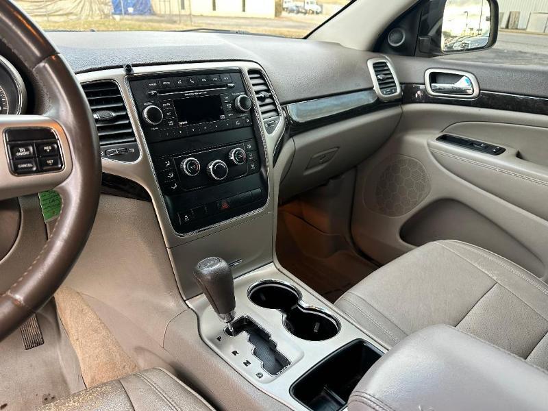 Jeep Grand Cherokee Laredo 2WD 2013