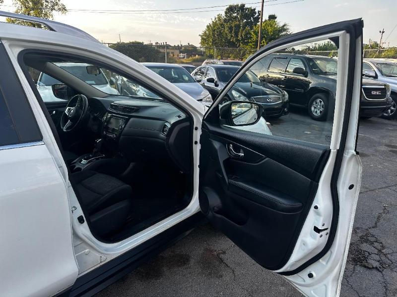 Nissan Rogue SV 2WD 2018