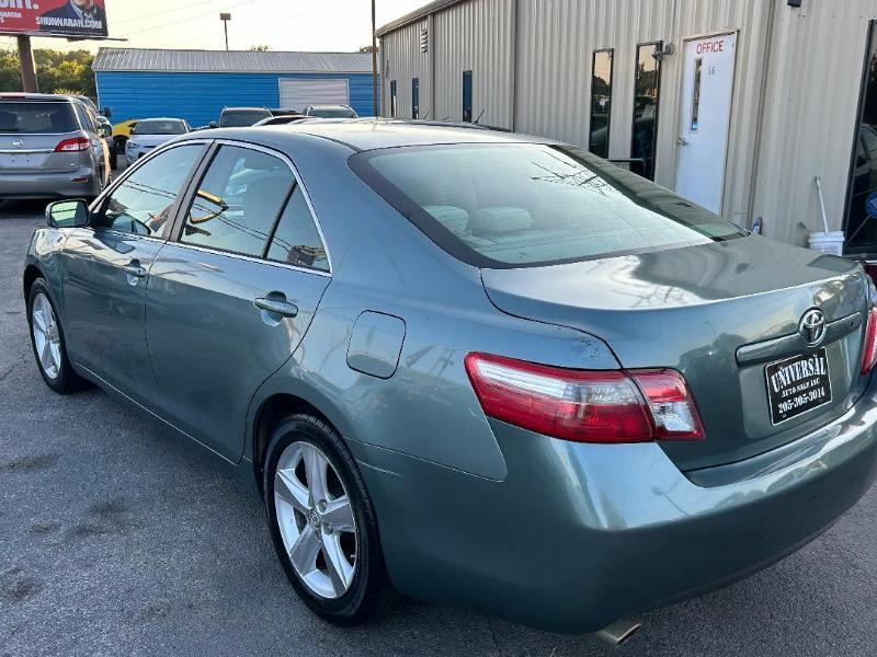 Toyota Camry LE V6 2008