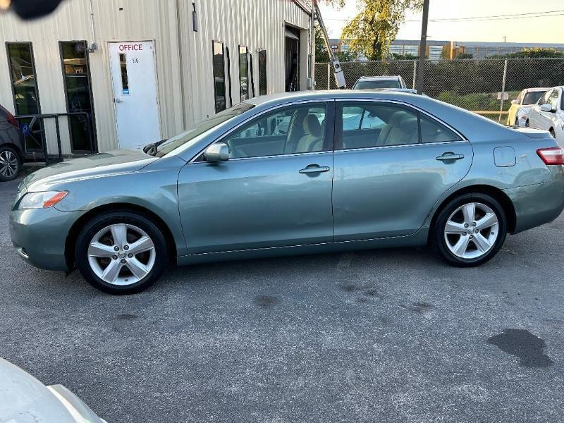 Toyota Camry LE V6 2008