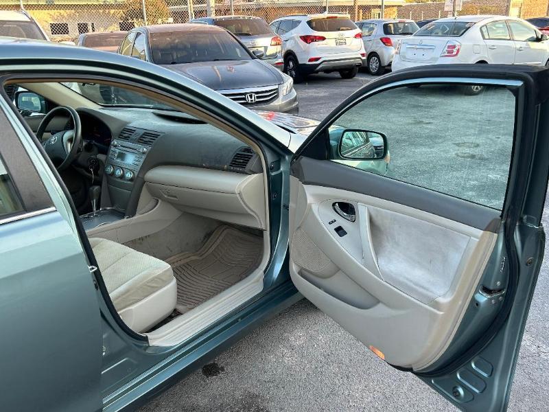 Toyota Camry LE V6 2008