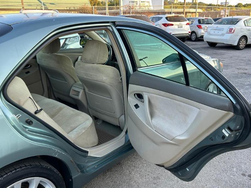 Toyota Camry LE V6 2008