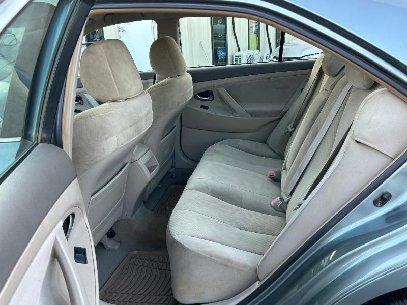 Toyota Camry LE V6 2008