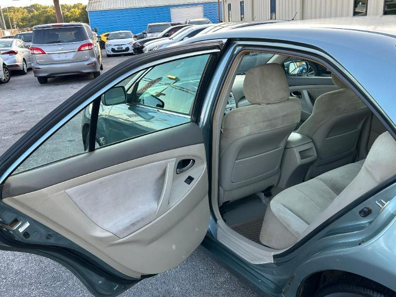 Toyota Camry LE V6 2008