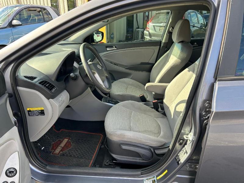 Hyundai Accent SE 4-Door 6A 2017