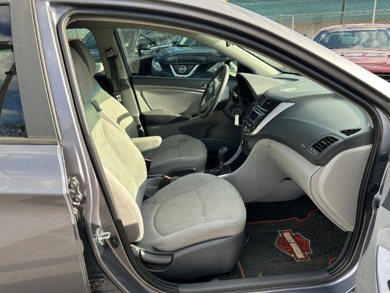 Hyundai Accent SE 4-Door 6A 2017