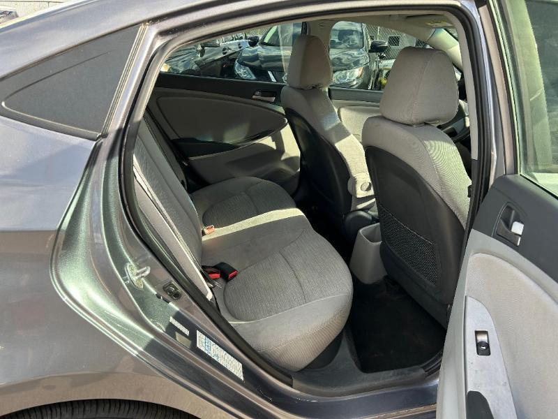 Hyundai Accent SE 4-Door 6A 2017