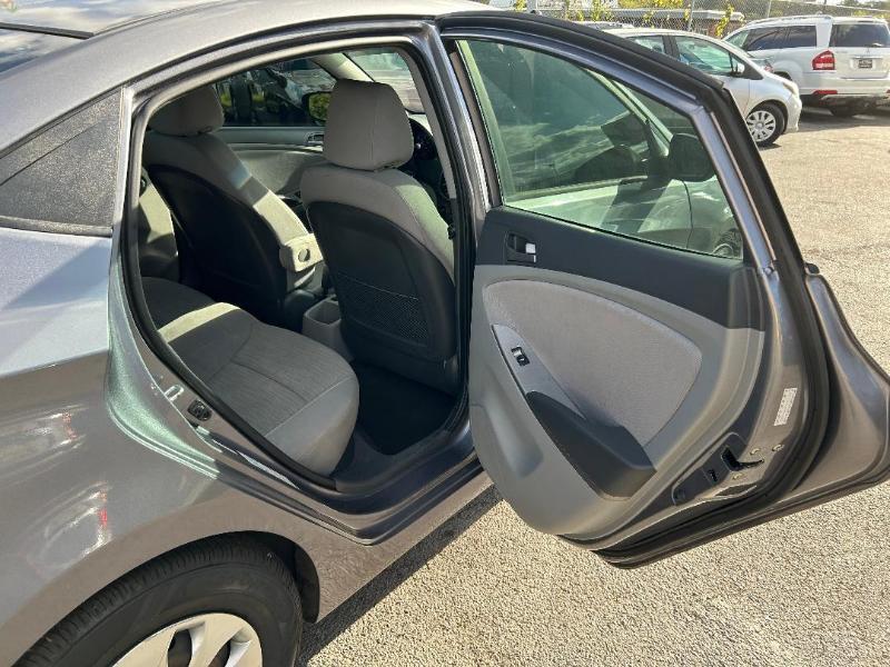 Hyundai Accent SE 4-Door 6A 2017