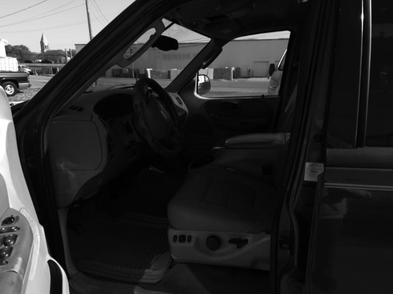 Ford F-150 King Ranch SuperCrew 2WD 2003