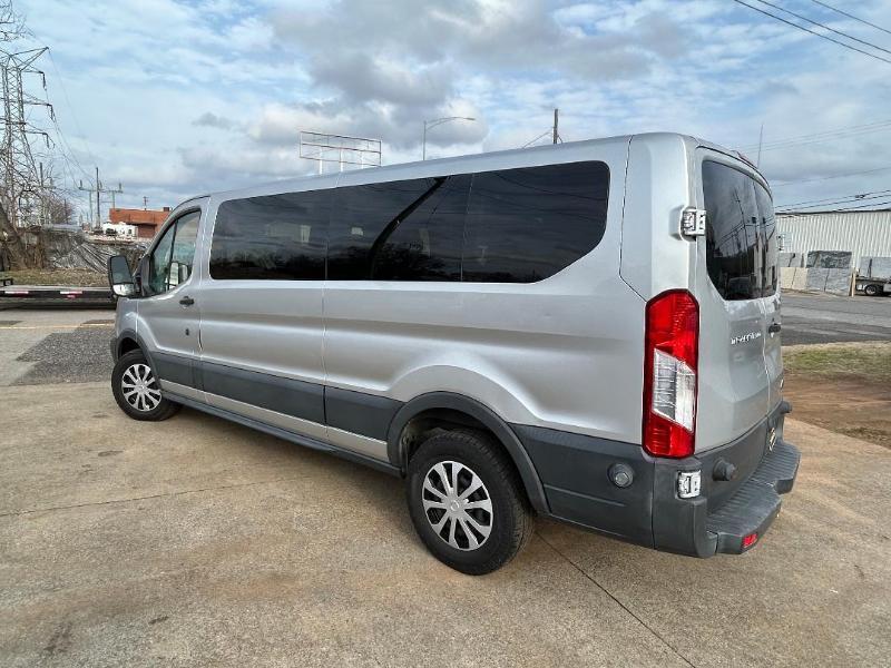 Ford Transit 350 Wagon Low Roof XLT 60/40 Pass. 148-in. WB 2016