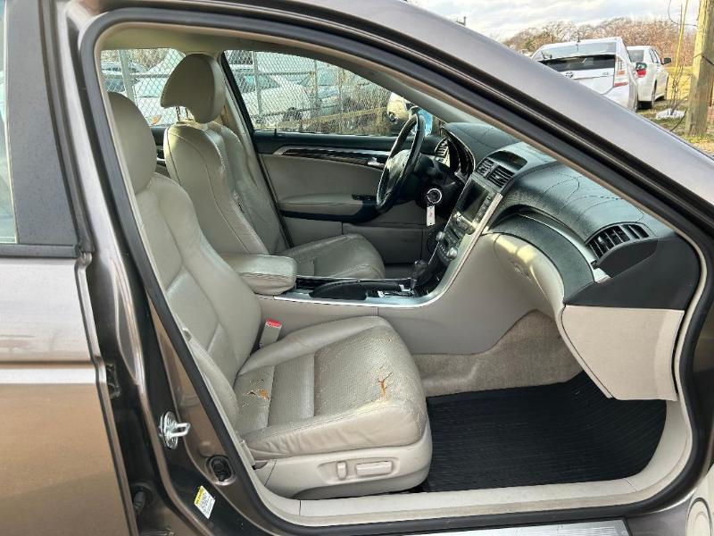 Acura TL 5-Speed AT with Navigation System 2008