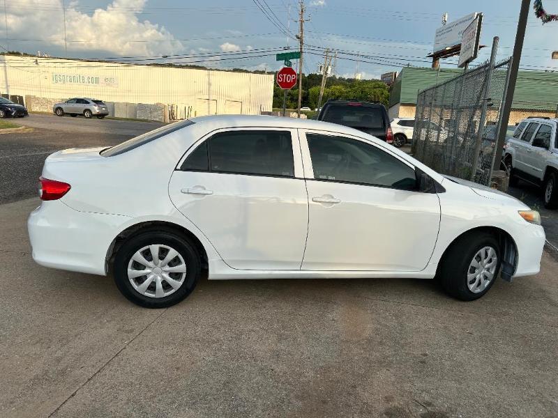 Toyota Corolla S 5-Speed MT 2013
