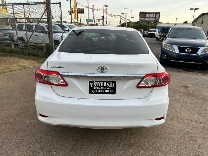 Toyota Corolla S 5-Speed MT 2013