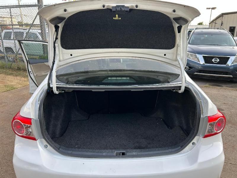 Toyota Corolla S 5-Speed MT 2013