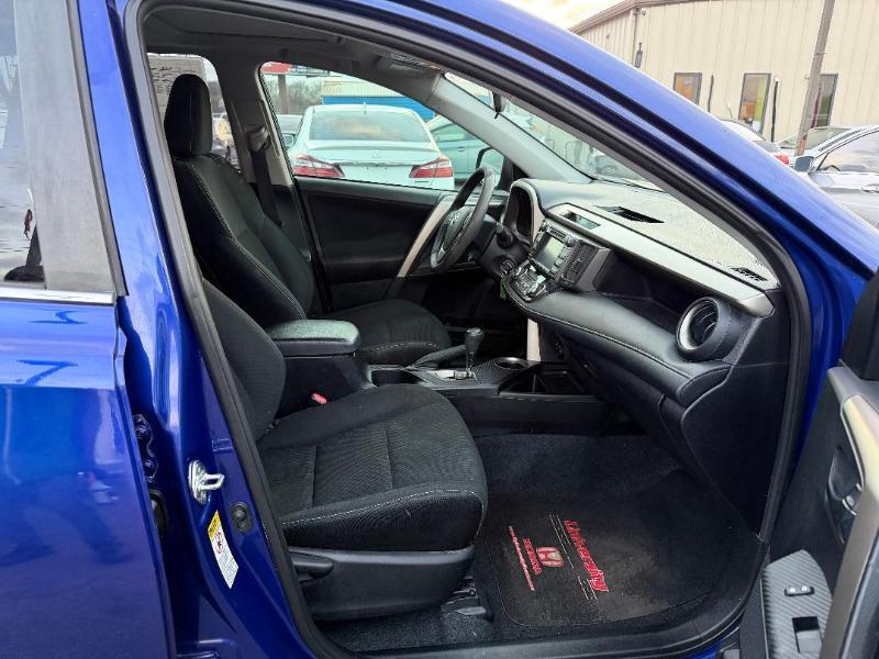 Toyota RAV4 XLE FWD 2014