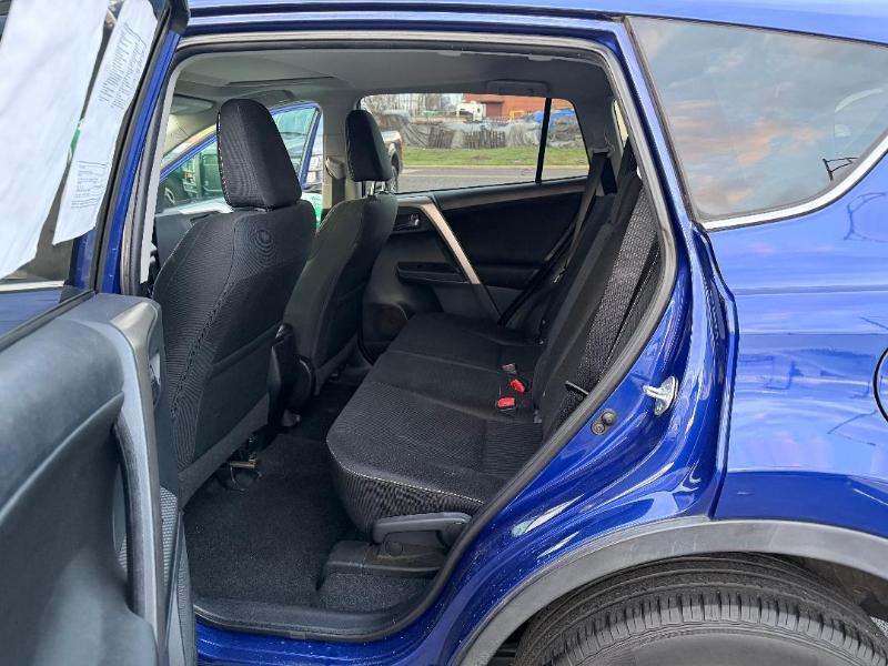 Toyota RAV4 XLE FWD 2014