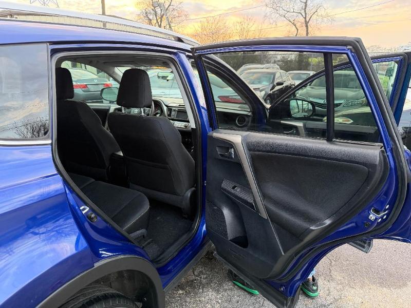 Toyota RAV4 XLE FWD 2014