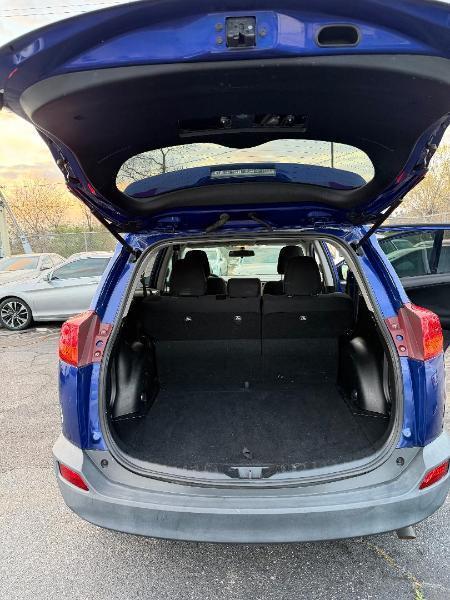 Toyota RAV4 XLE FWD 2014