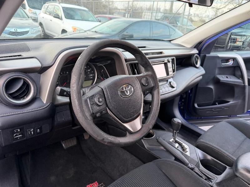 Toyota RAV4 XLE FWD 2014