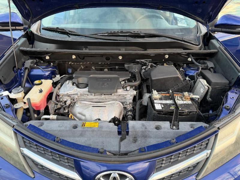 Toyota RAV4 XLE FWD 2014