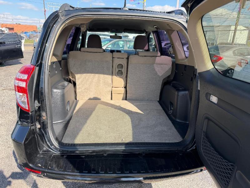 Toyota RAV4 Base I4 2WD 2010