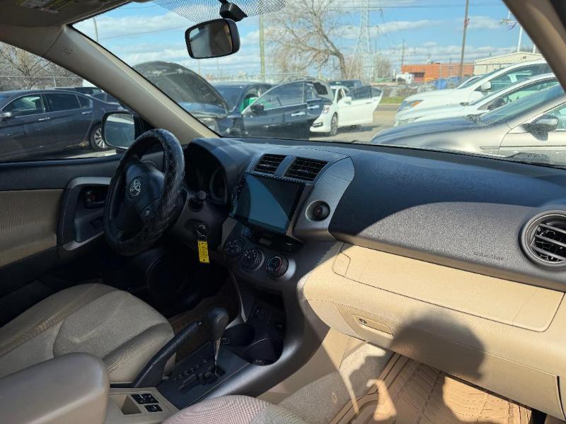 Toyota RAV4 Base I4 2WD 2010