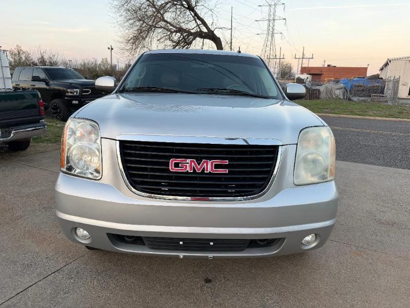 GMC Yukon SLT1 2WD 2011