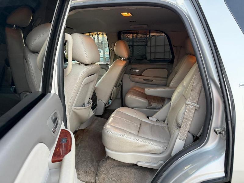 GMC Yukon SLT1 2WD 2011