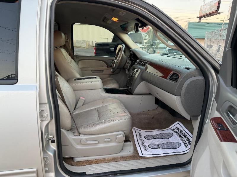 GMC Yukon SLT1 2WD 2011