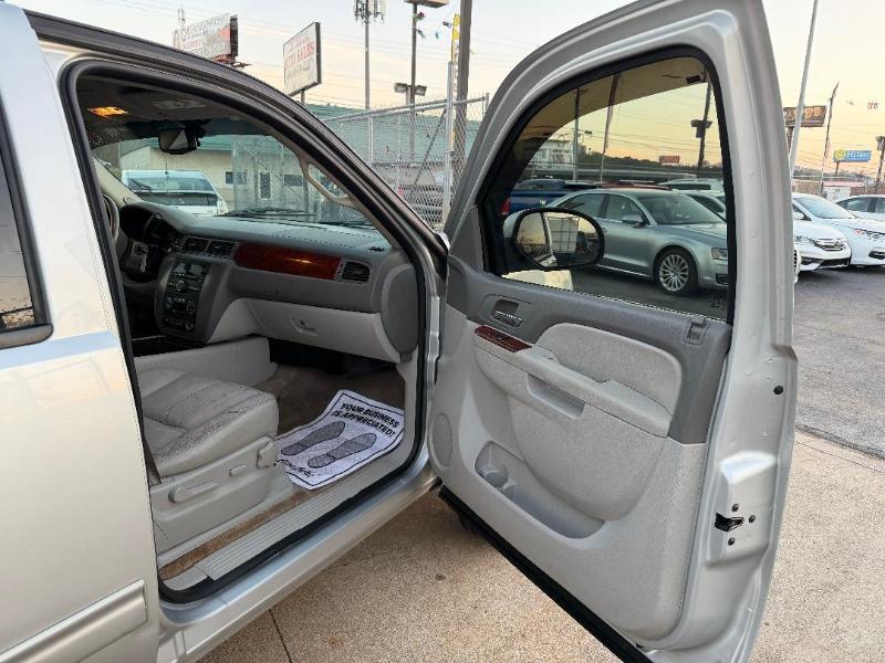 GMC Yukon SLT1 2WD 2011