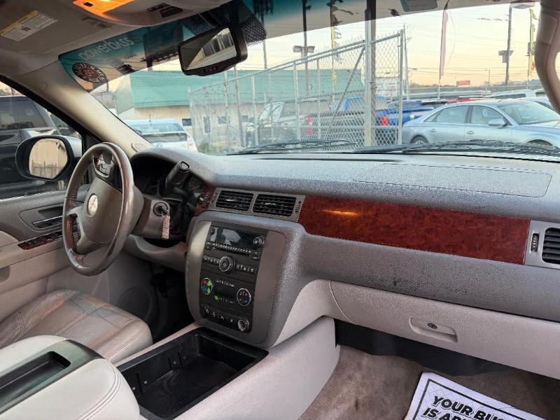 GMC Yukon SLT1 2WD 2011