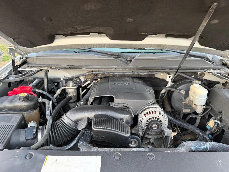 GMC Yukon SLT1 2WD 2011