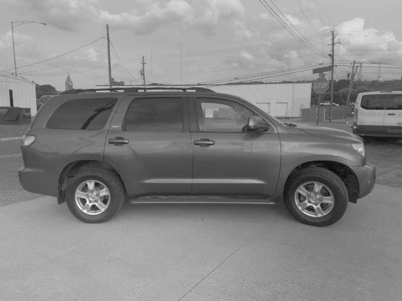 Toyota Sequoia SR5 5.7L 2WD 2008