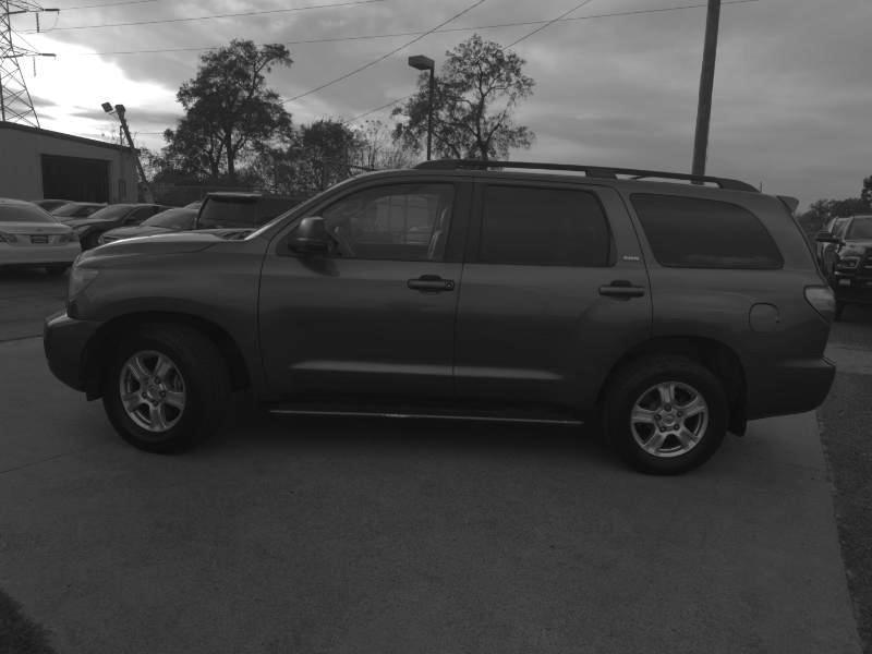 Toyota Sequoia SR5 5.7L 2WD 2008
