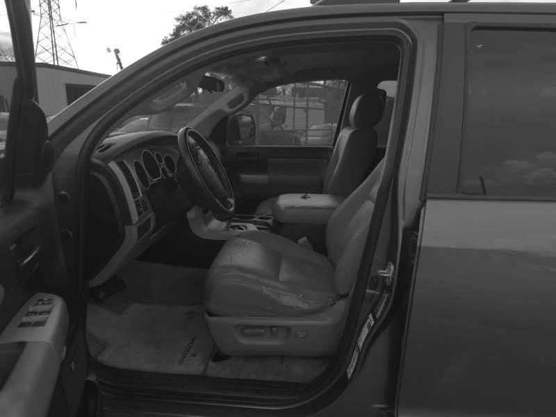 Toyota Sequoia SR5 5.7L 2WD 2008