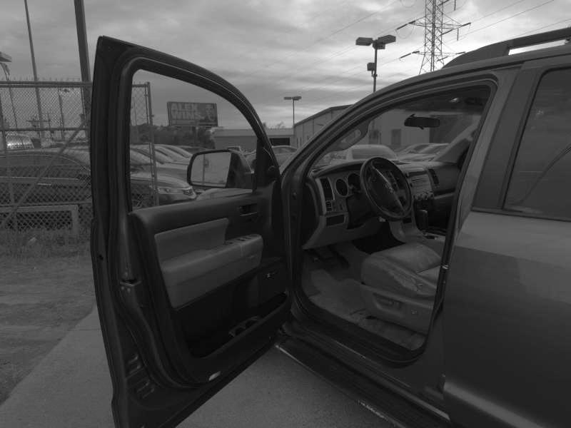 Toyota Sequoia SR5 5.7L 2WD 2008