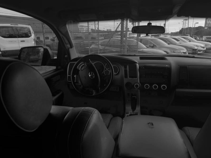 Toyota Sequoia SR5 5.7L 2WD 2008