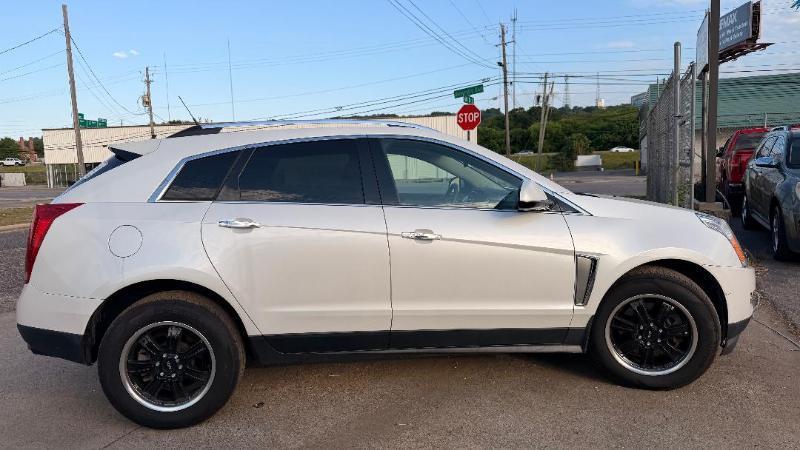 Cadillac SRX AWD Performance Collection 2013