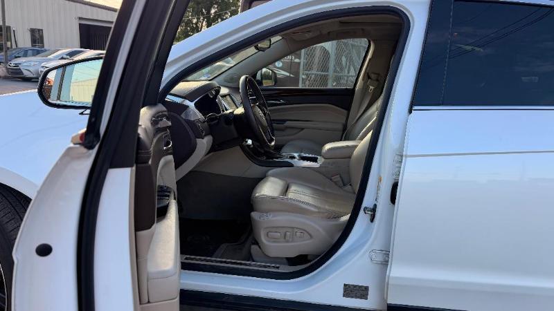 Cadillac SRX AWD Performance Collection 2013