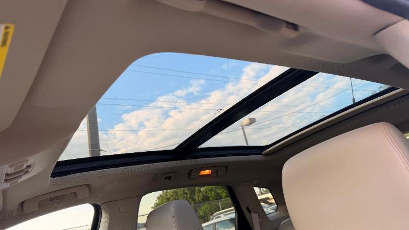 Cadillac SRX AWD Performance Collection 2013