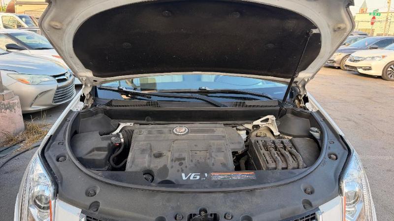 Cadillac SRX AWD Performance Collection 2013