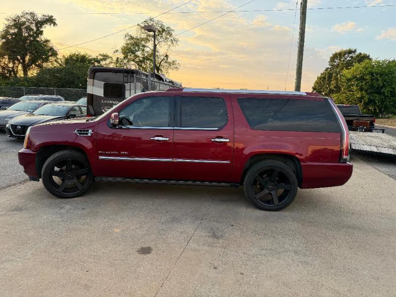 Cadillac Escalade ESV AWD Premium 2011