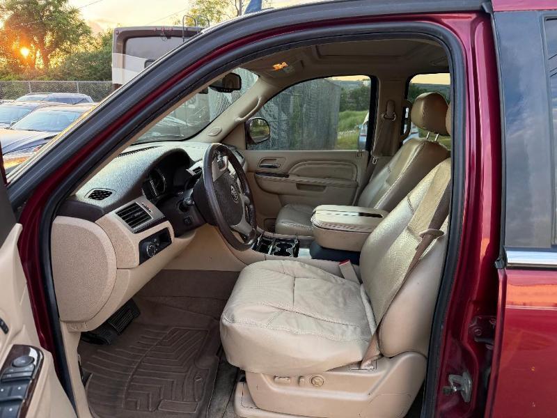 Cadillac Escalade ESV AWD Premium 2011