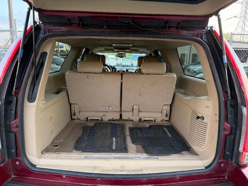 Cadillac Escalade ESV AWD Premium 2011