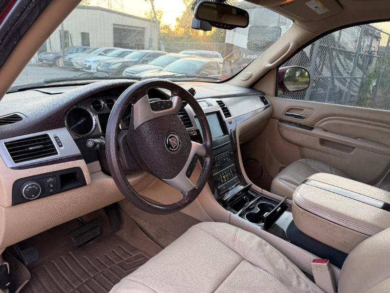 Cadillac Escalade ESV AWD Premium 2011