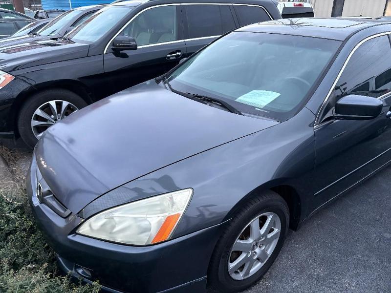 Honda Accord EX V-6 Sedan AT with Navigation System and XM Radi 2005