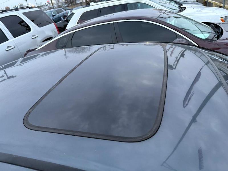 Honda Accord EX V-6 Sedan AT with Navigation System and XM Radi 2005