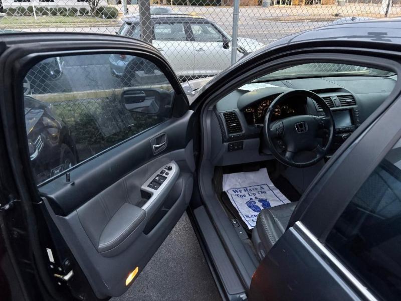 Honda Accord EX V-6 Sedan AT with Navigation System and XM Radi 2005