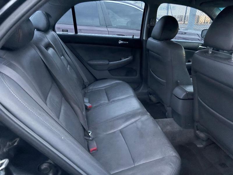 Honda Accord EX V-6 Sedan AT with Navigation System and XM Radi 2005