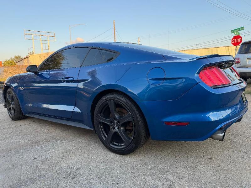 Ford Mustang GT Premium Coupe 2017